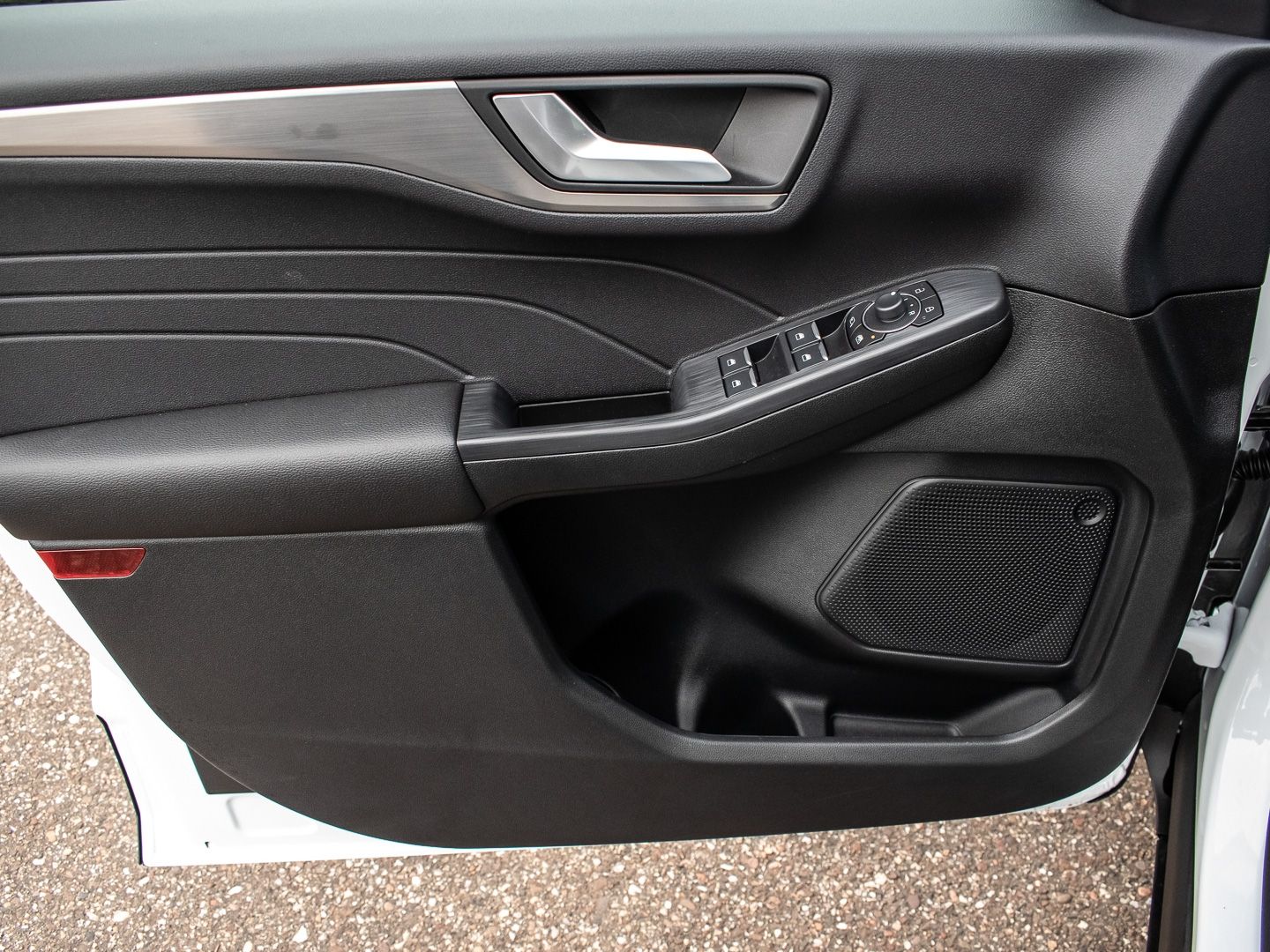 Ford Kuga Hybrid Titanium X FHEV - Samsaru's Car Outlet