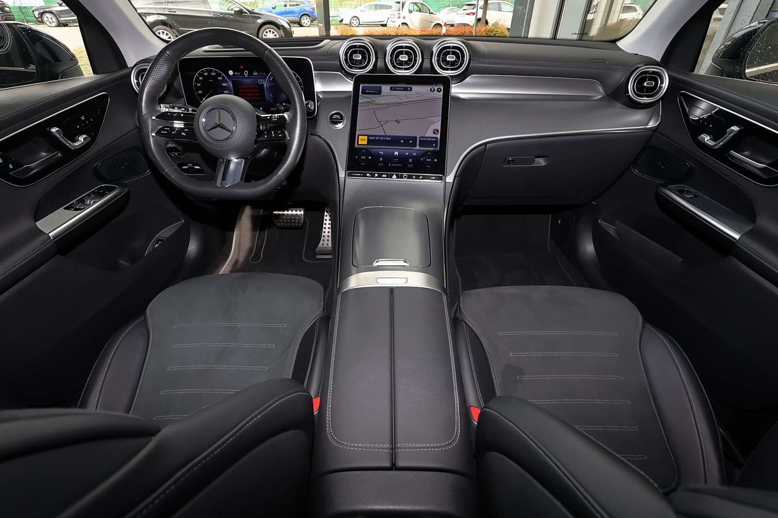 Mercedes-Benz GLC 400 e 4M AMG AHK+PANORAMA+360°+DISTRONIC+19"