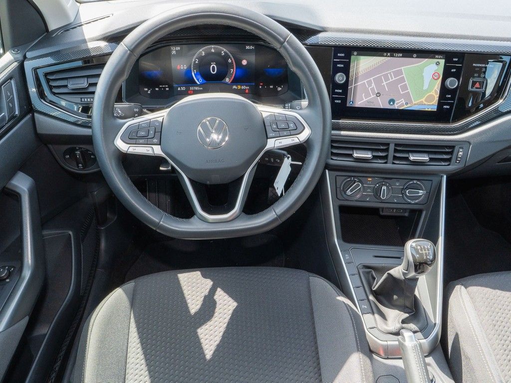 Volkswagen Taigo 1.0 TSI Life - Samsaru's Car Outlet