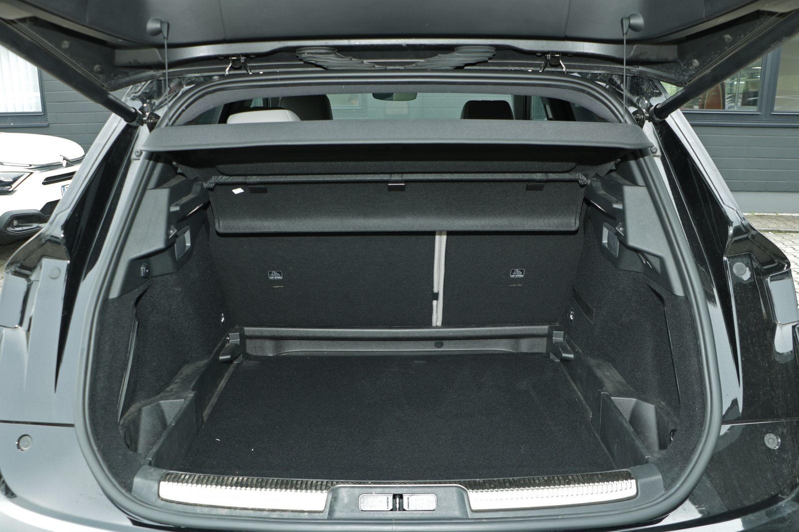 DS Automobiles DS7 Crossback 1.6 Hybrid 4x4 Navi/ Sitzh./ Focal