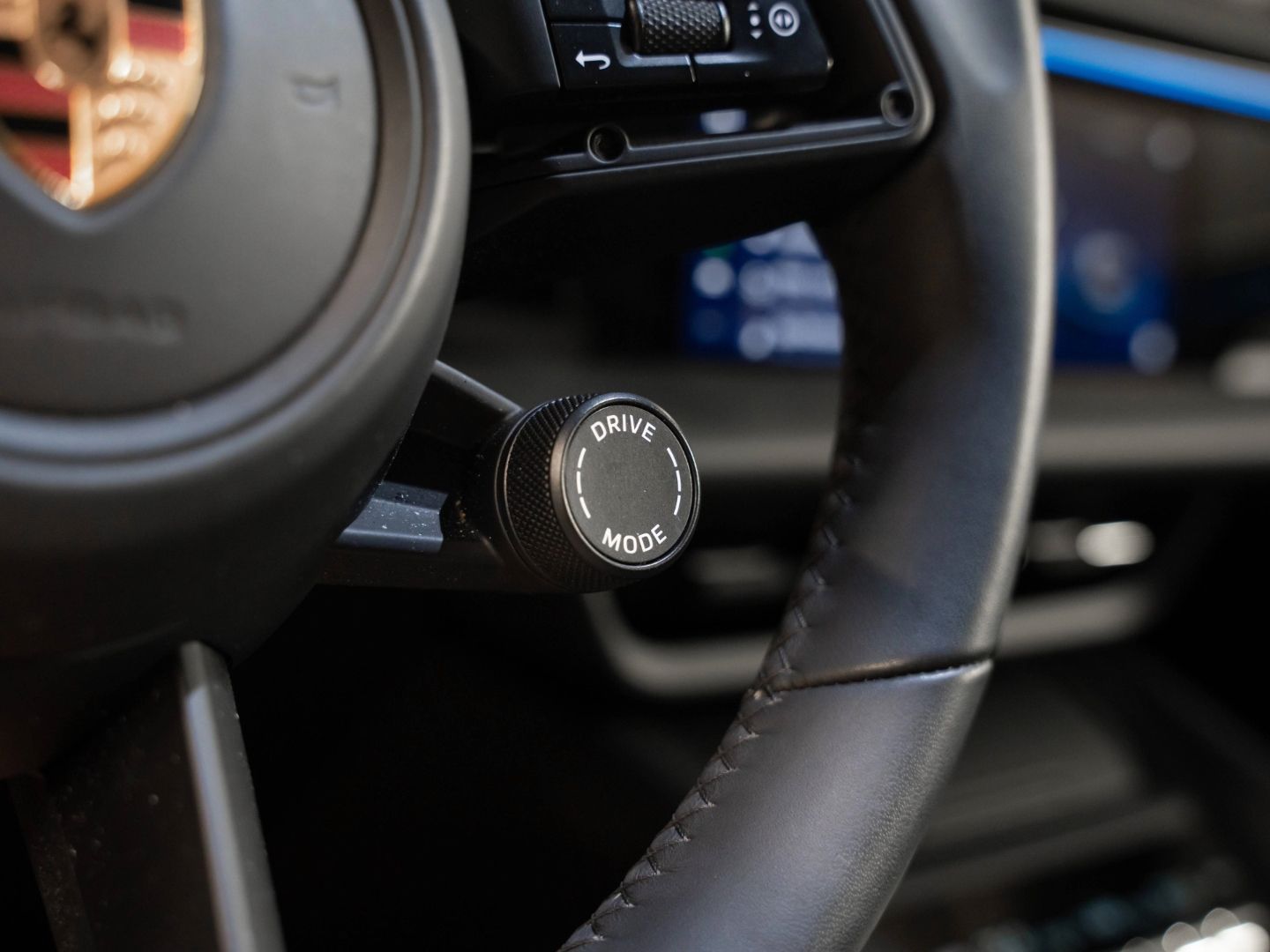 Porsche Macan 4S Sport Chrono Paket AR HUD InnoDrive