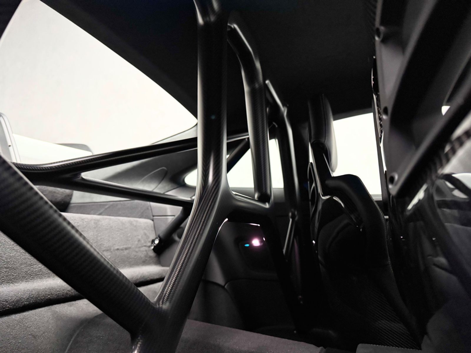 Porsche 992 GT3 RS - Samsaru's Car Outlet