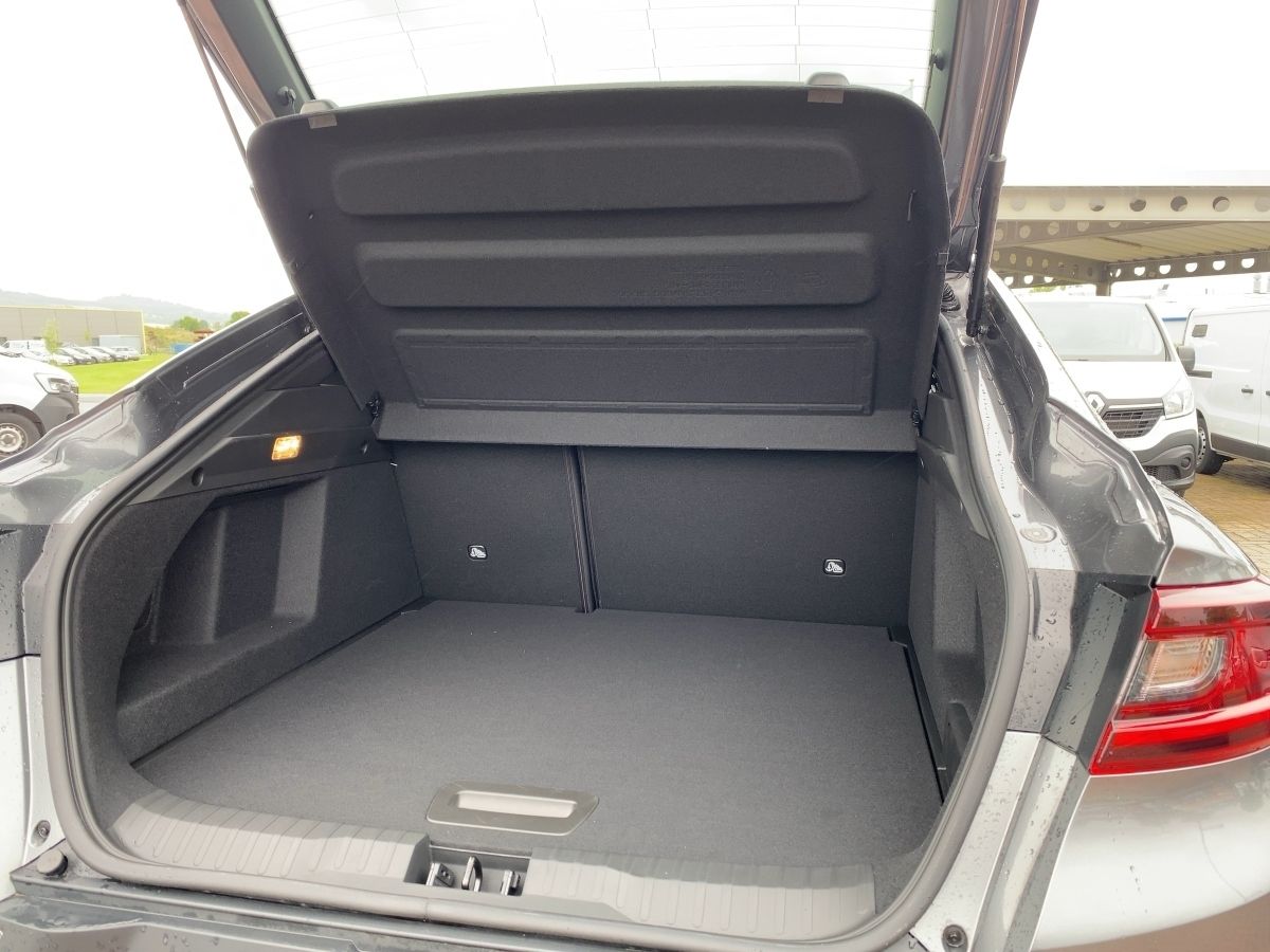 Renault Arkana 1.6 E-TECH Hybrid 145 E-Tech Engineered - Samsaru's Car Outlet
