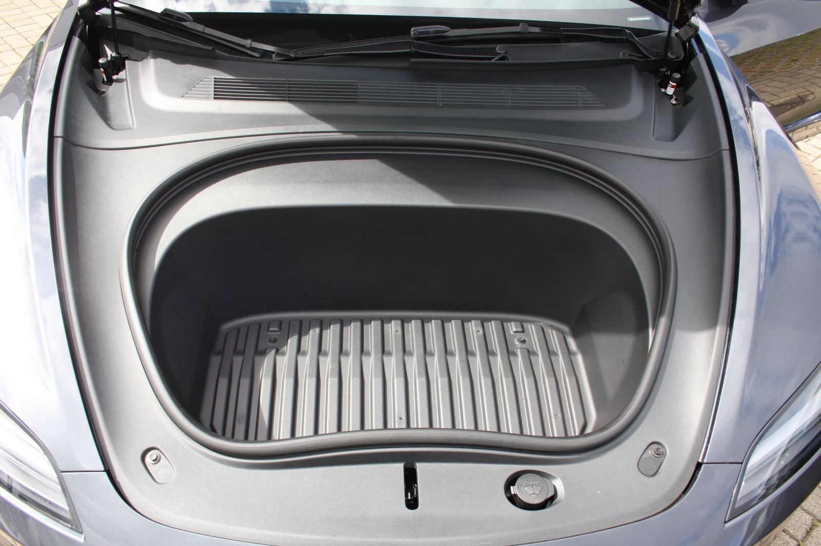 Tesla Model 3 HIGHLAND SR RWD PANORAMA 1.HAND