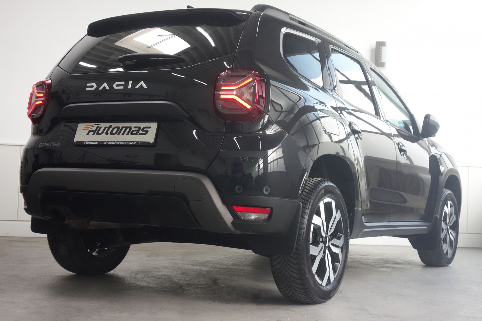 Dacia Duster Journey - Samsaru's Car Outlet
