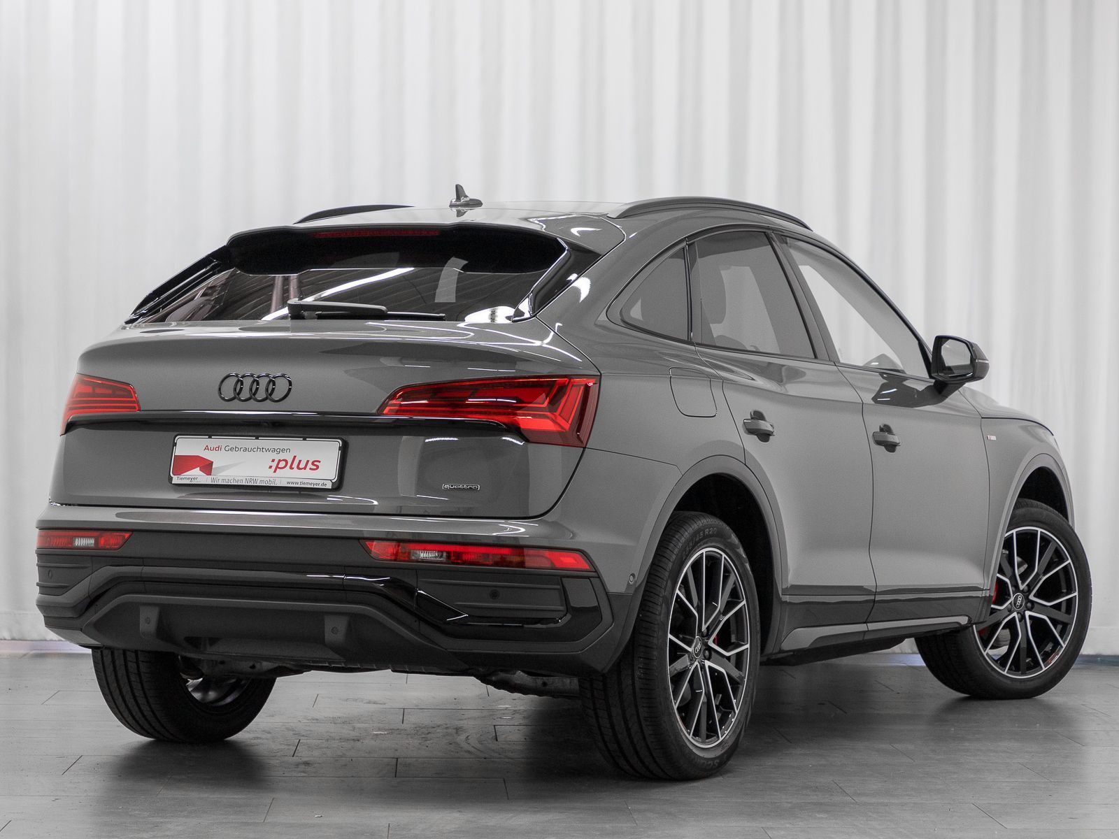 Audi Q5 Sportback 45 TFSI Q S LINE - Samsaru's Car Outlet