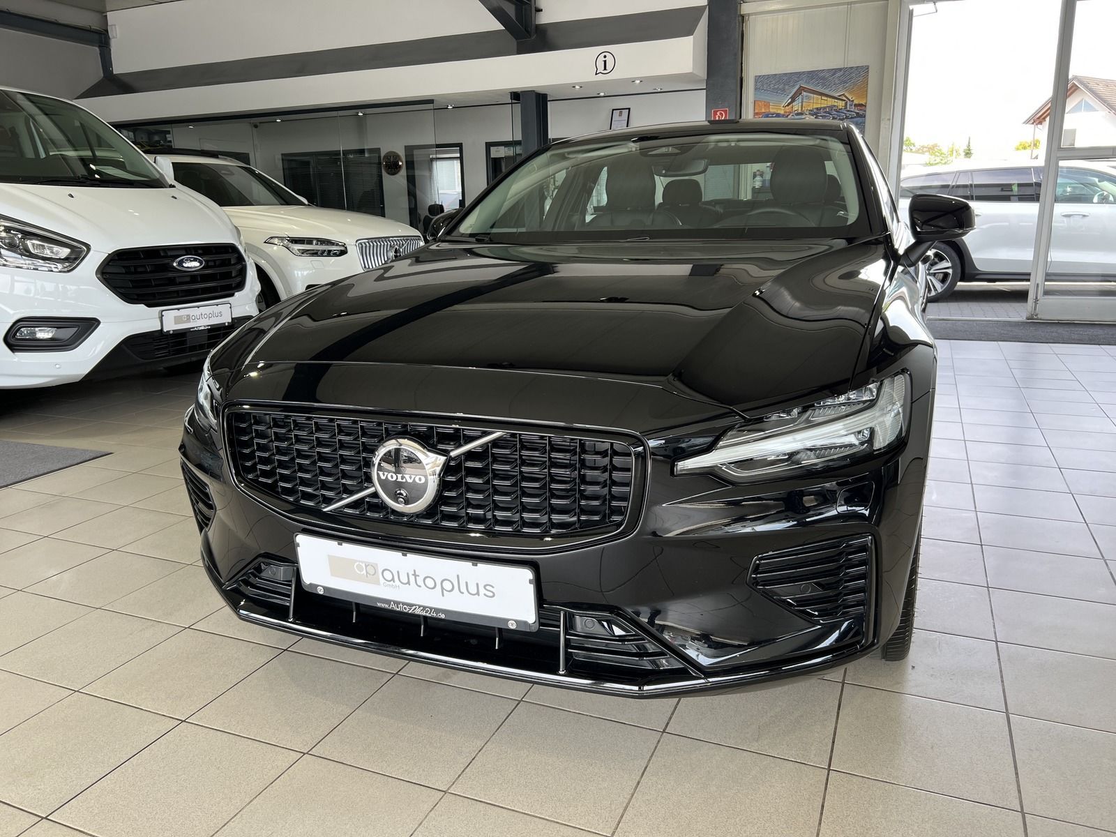 Volvo S60 T8 Ultimate Dark Recharge AWD B&W Massage