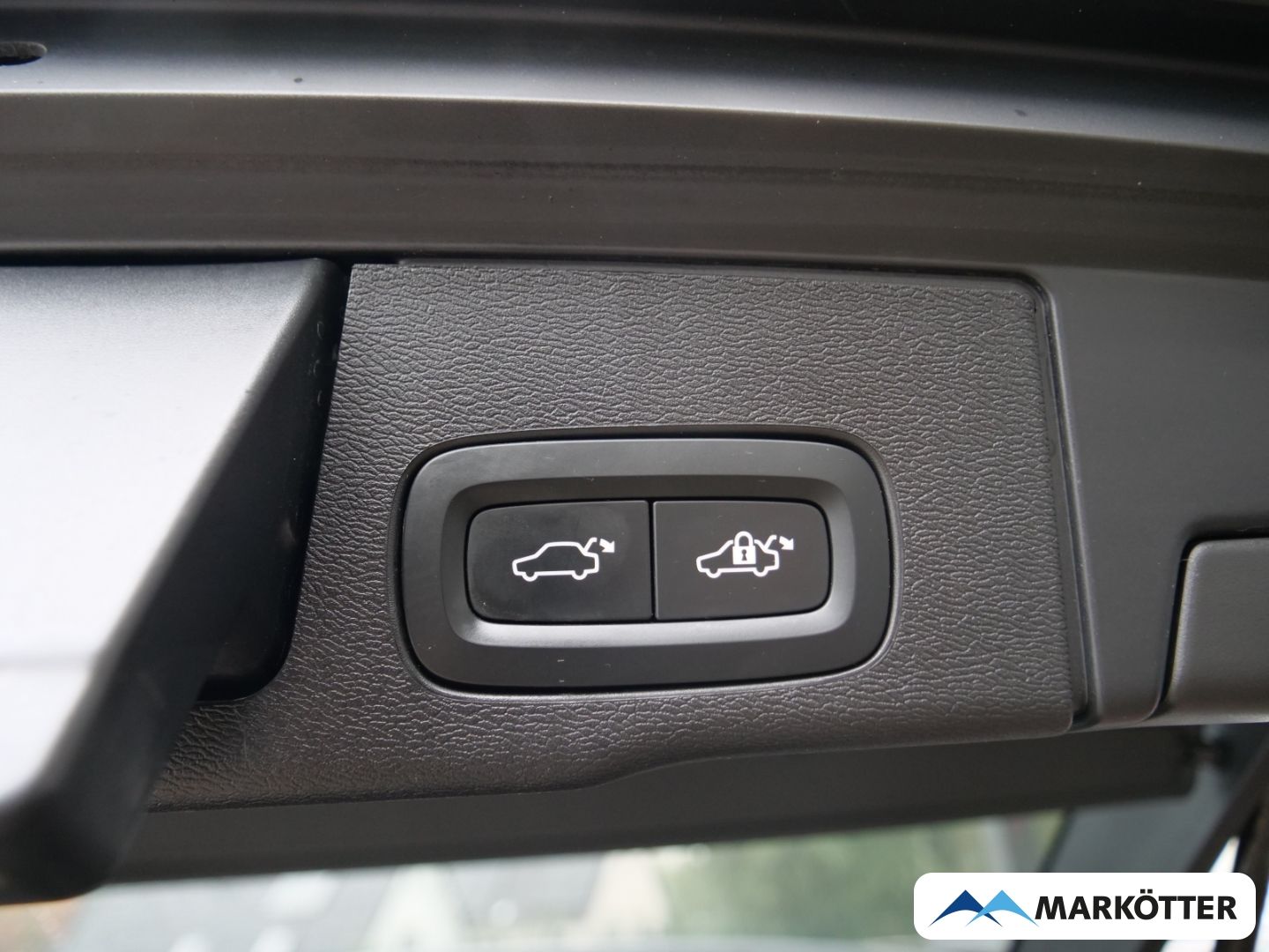 Volvo XC60 B4 AWD Plus Dark AHK/360CAM/Google