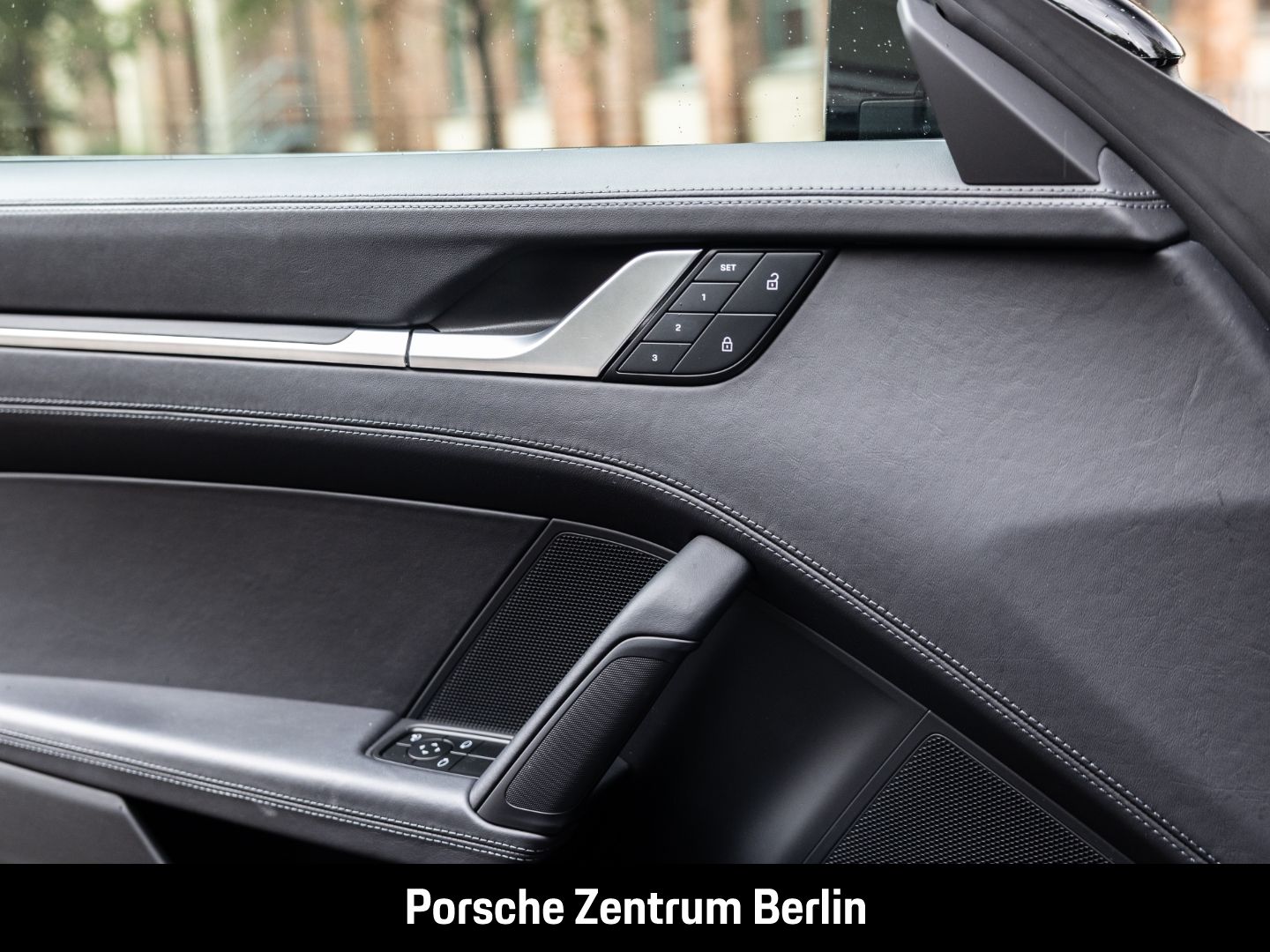 Porsche 992 911 Targa 4S BOSE Sportabgas SportDesign LED
