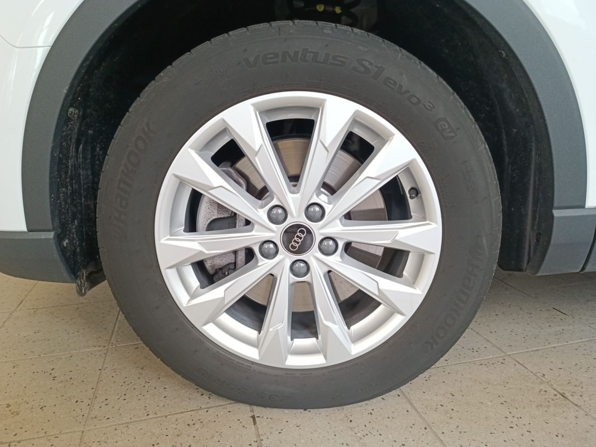 Audi Q3 45 TFSI quattro S line - Samsaru's Car Outlet