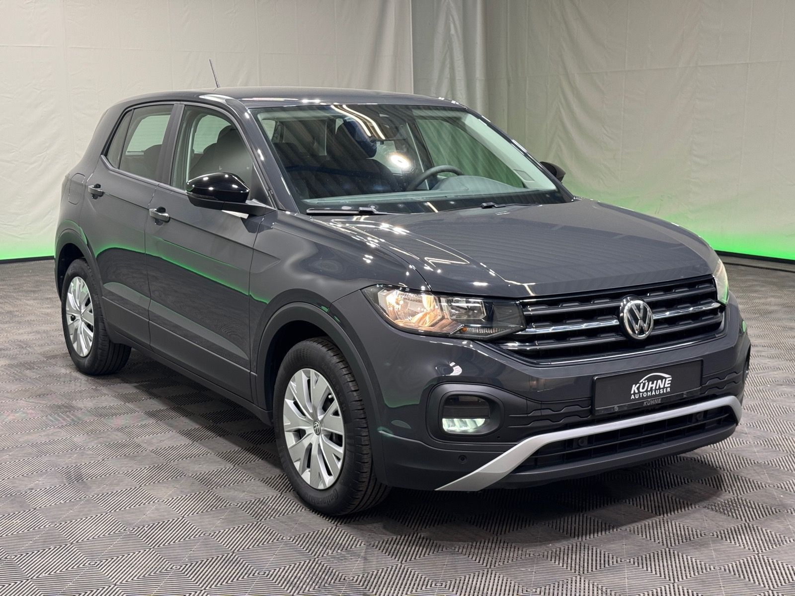 Volkswagen T-Cross 1.0 TSI - Samsaru's Car Outlet
