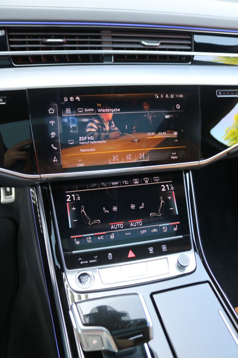 Audi A8 L 60 TFSI e Lang S line - Samsaru's Car Outlet