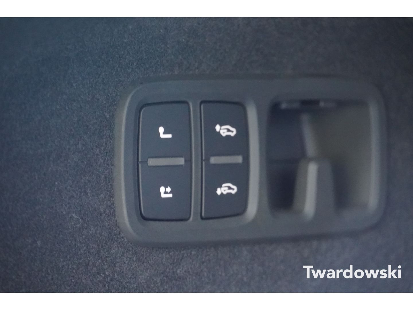 Audi Q8 S line Pano HUD Matrix 23'' B&O AHK 360°