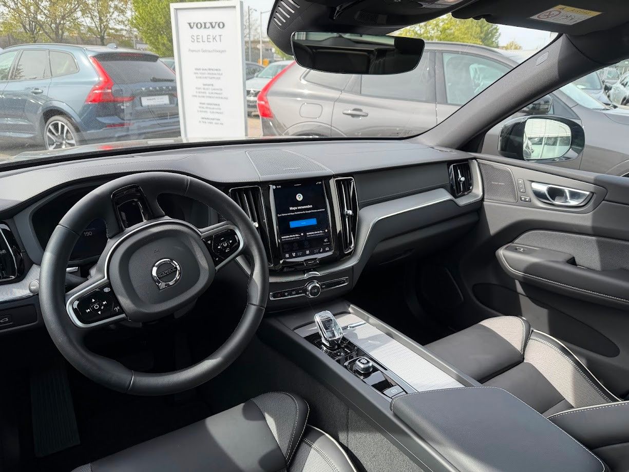 Volvo XC60 B5 Ultra Dark AWD