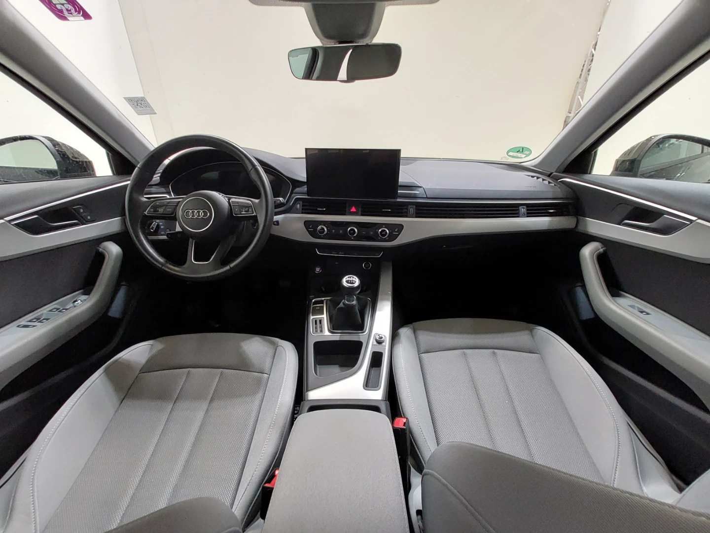 Audi A4 Avant 35 TFSI - Samsaru's Car Outlet