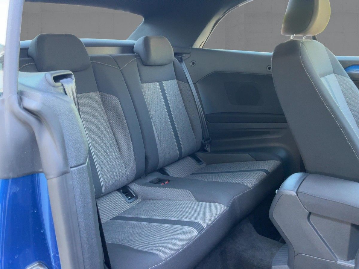 Volkswagen T-Roc 1.0 TSI BLACK STYLE - Samsaru's Car Outlet