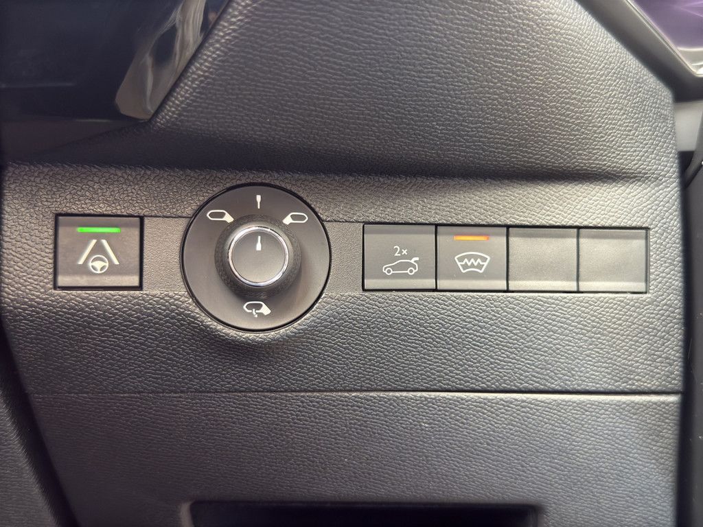 DS Automobiles DS 7 BlueHDI 130 Aut. OPERA LEDER Panoramadach