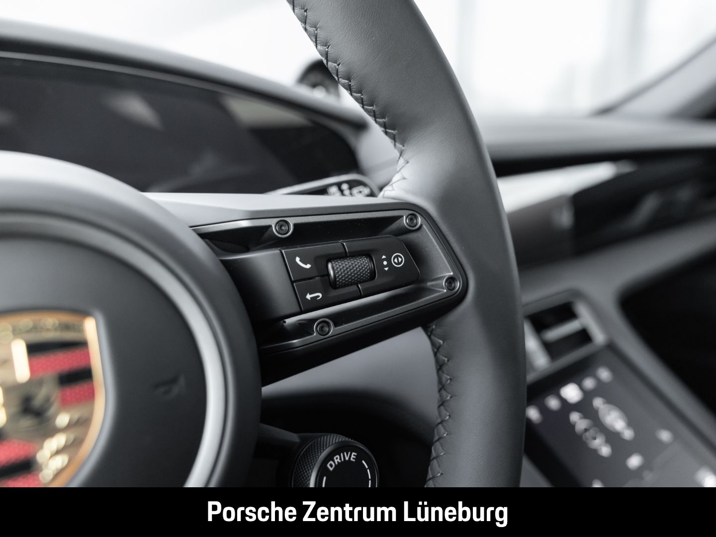 Porsche Taycan Sport Turismo InnoDrive Surround-View