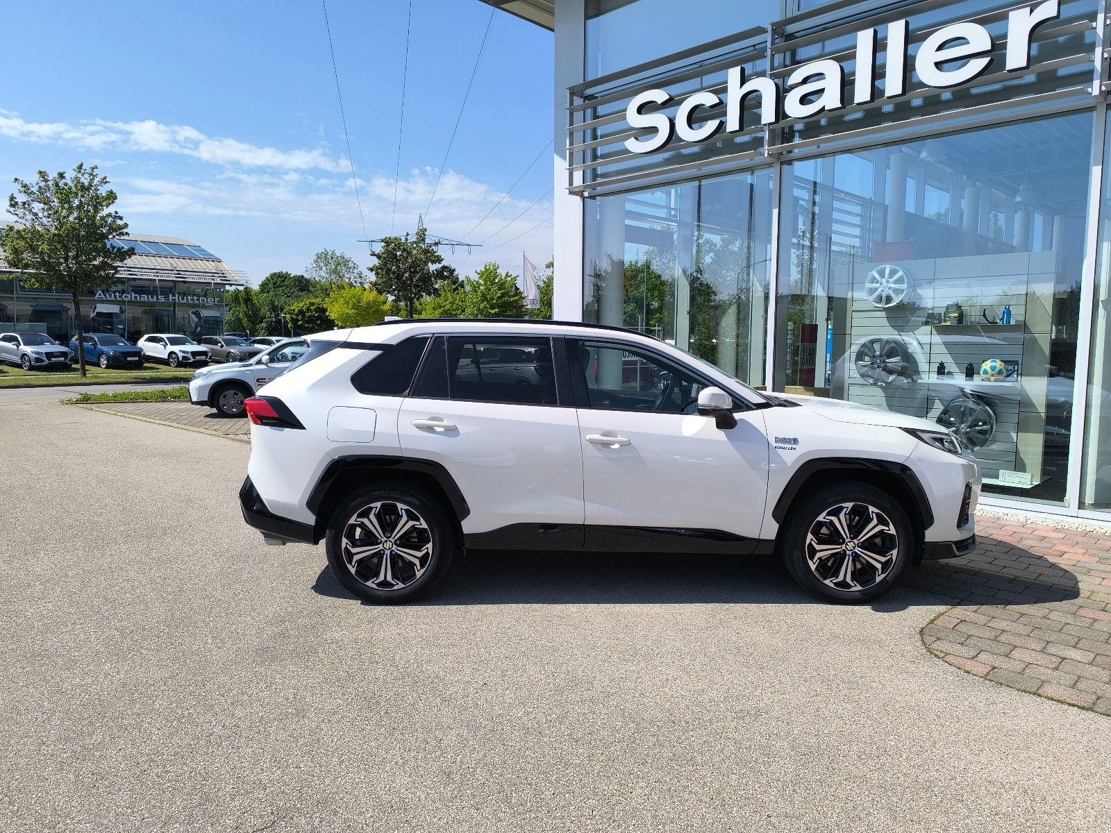 Toyota RAV 4 2.5 Plug-In Hybrid Auto AWD - Samsaru's Car Outlet