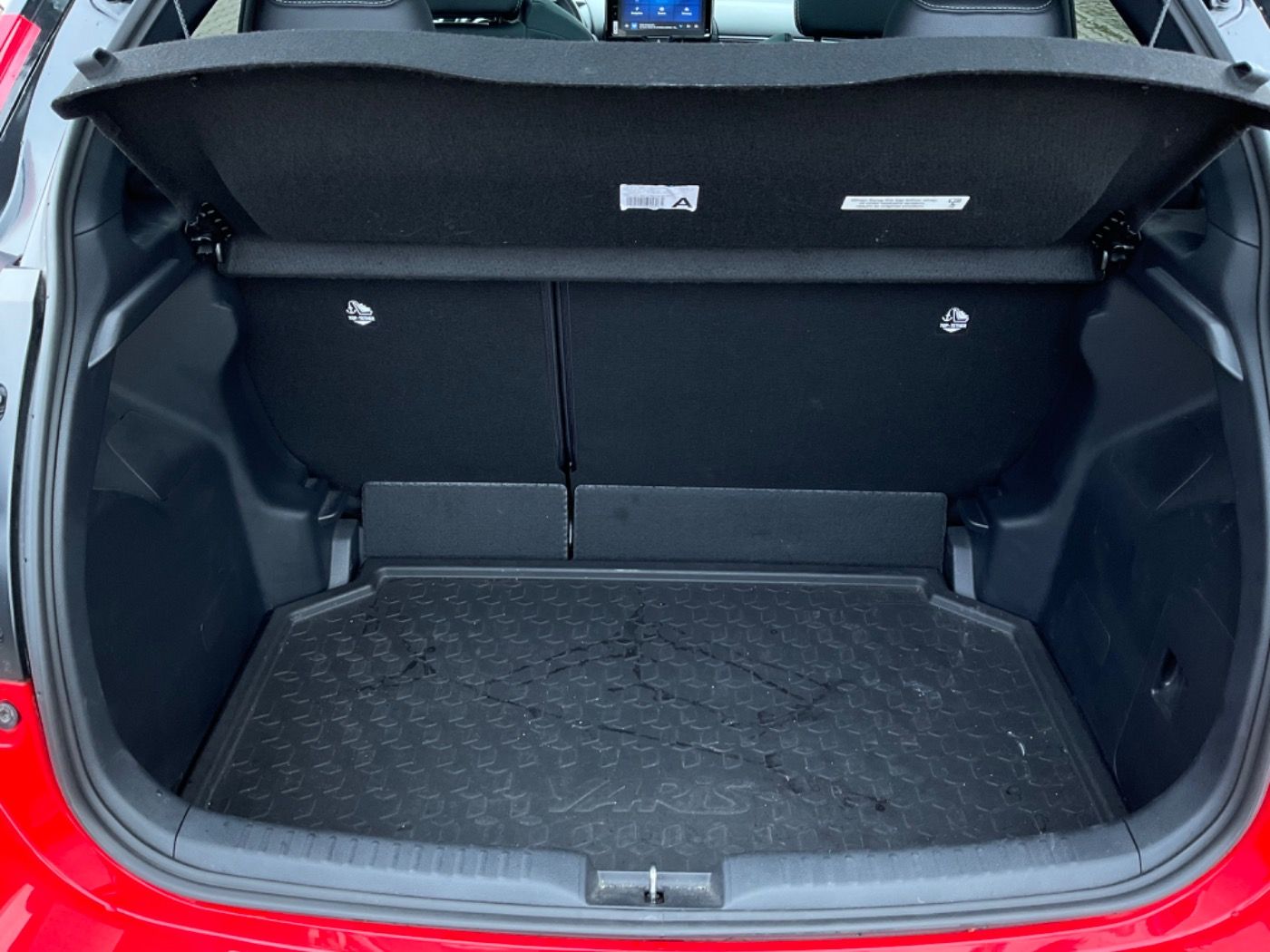 Toyota Yaris 1.5 Style ACC+LED+Navi+Pano+SD+SHZ+2xKlima