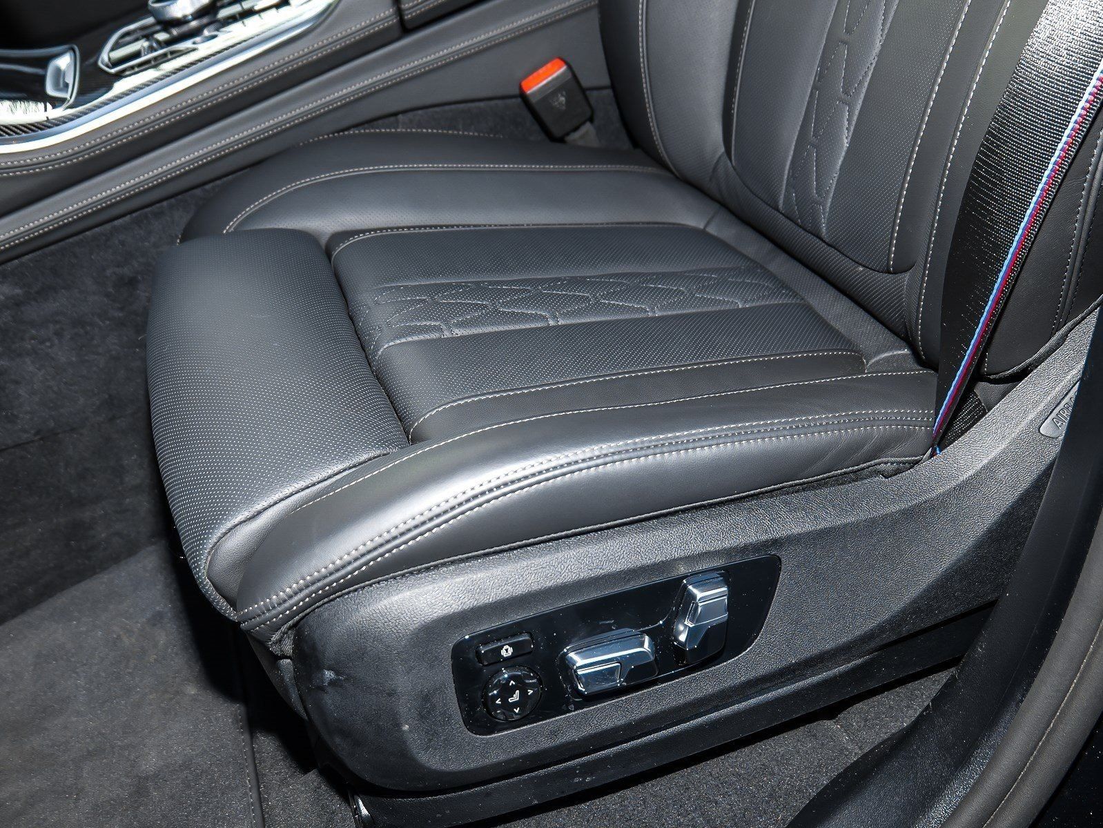 BMW X5 xDrive40d MSport + Pano + AHK + H/K + 22"