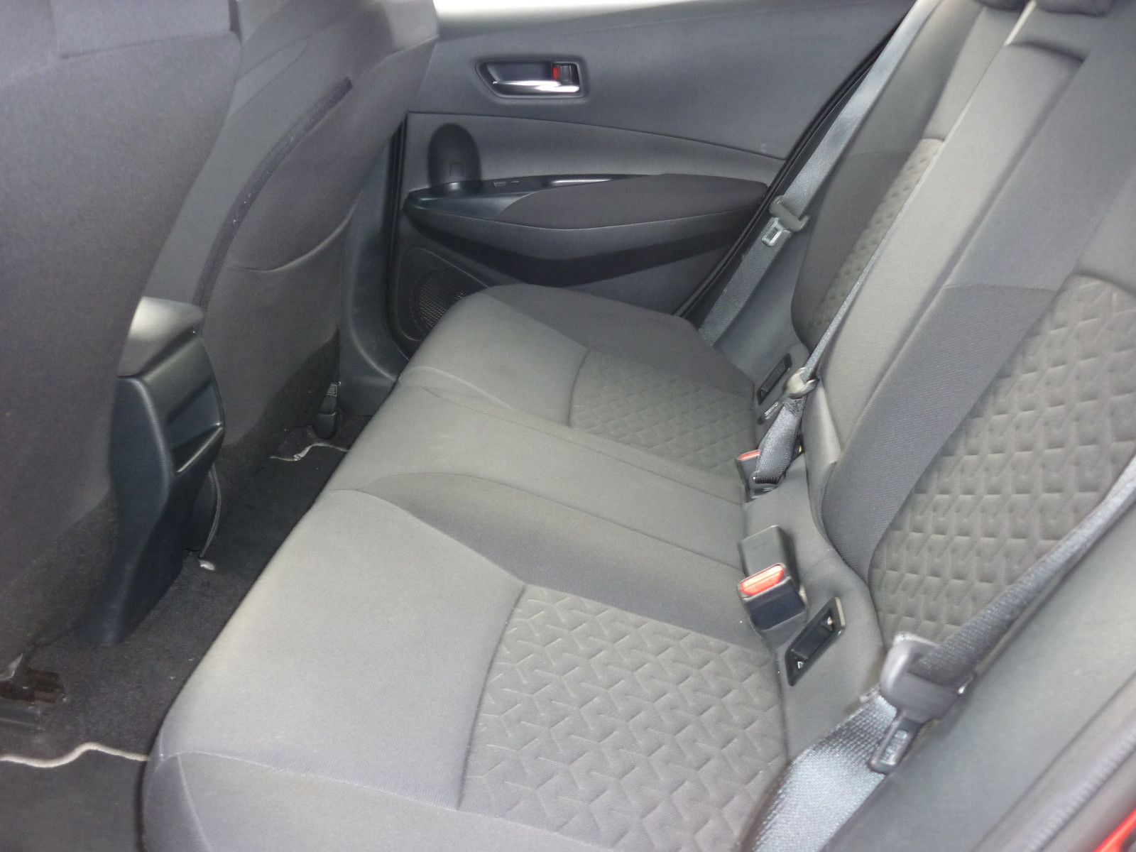 Toyota Corolla Hybrid - Samsaru's Car Outlet