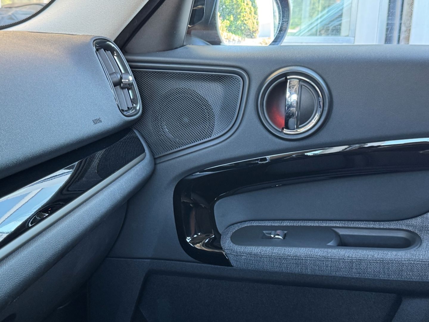 MINI Cooper SE Countryman ALL4 - Samsaru's Car Outlet
