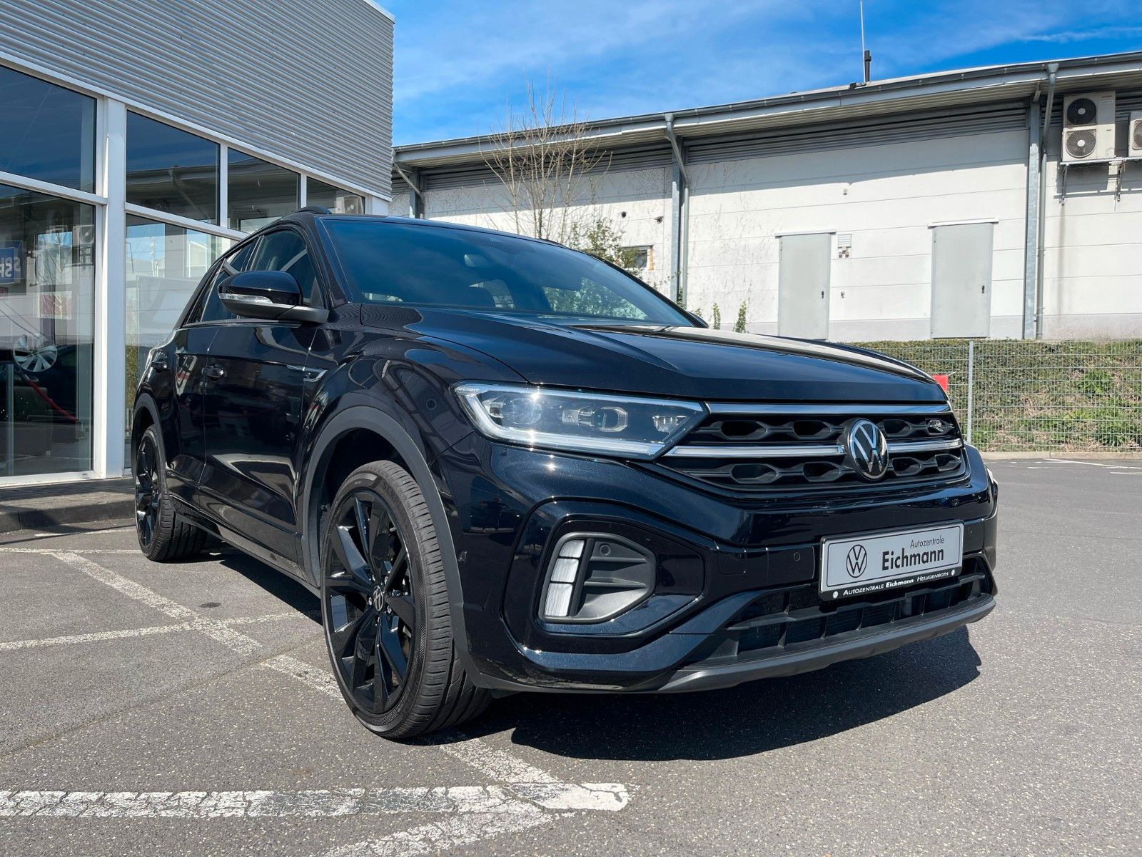 Volkswagen T-Roc R-Line 2.0 TSI Allrad - Samsaru's Car Outlet