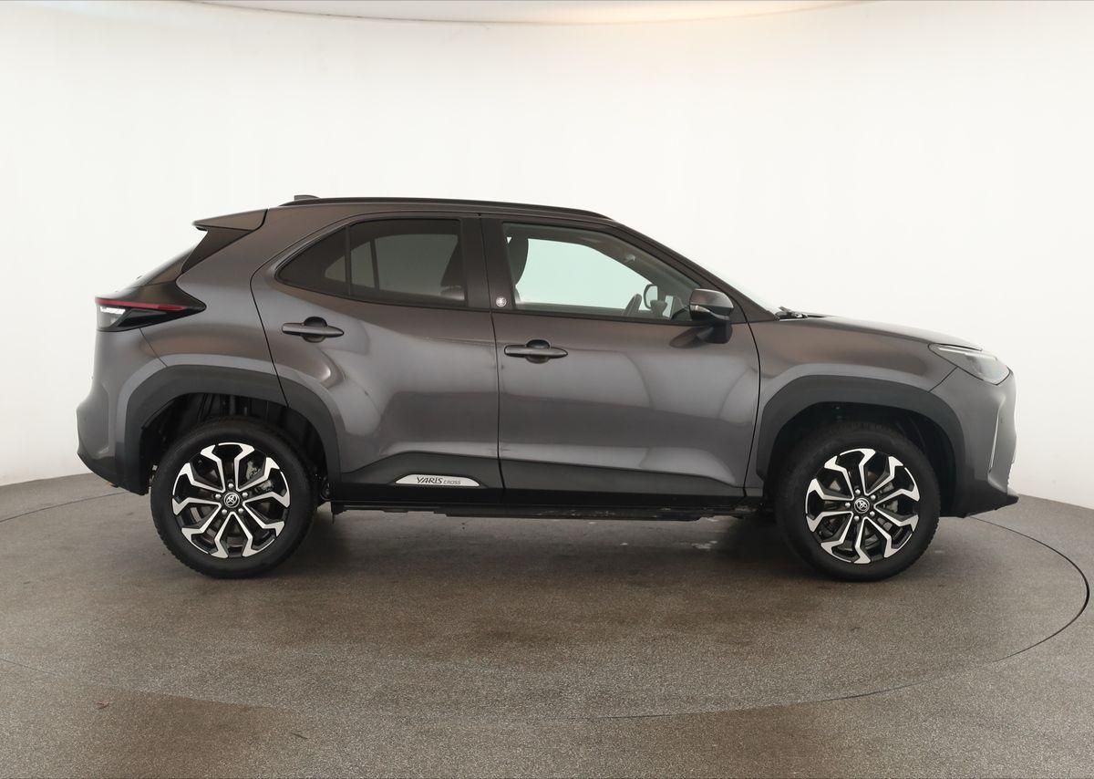 Toyota Yaris Cross CVT Team D LED Navi SHZ iACC Kam 17"