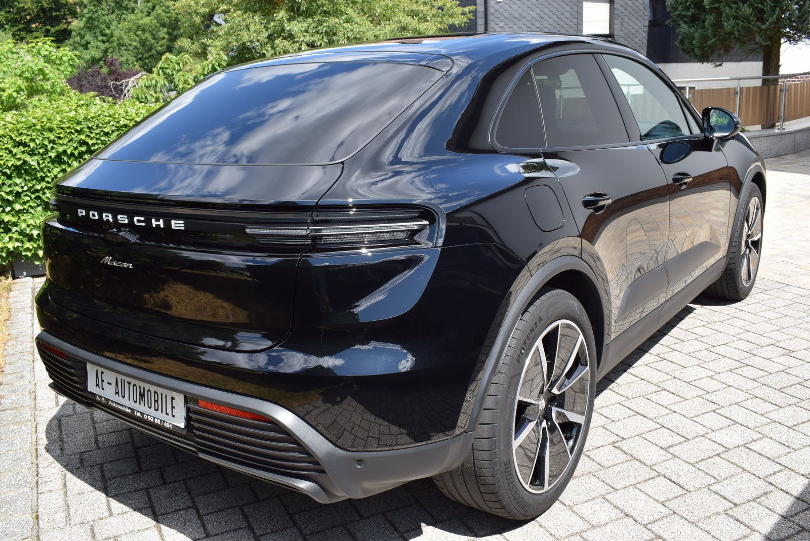 Porsche Macan Electric - Samsaru's Car Outlet