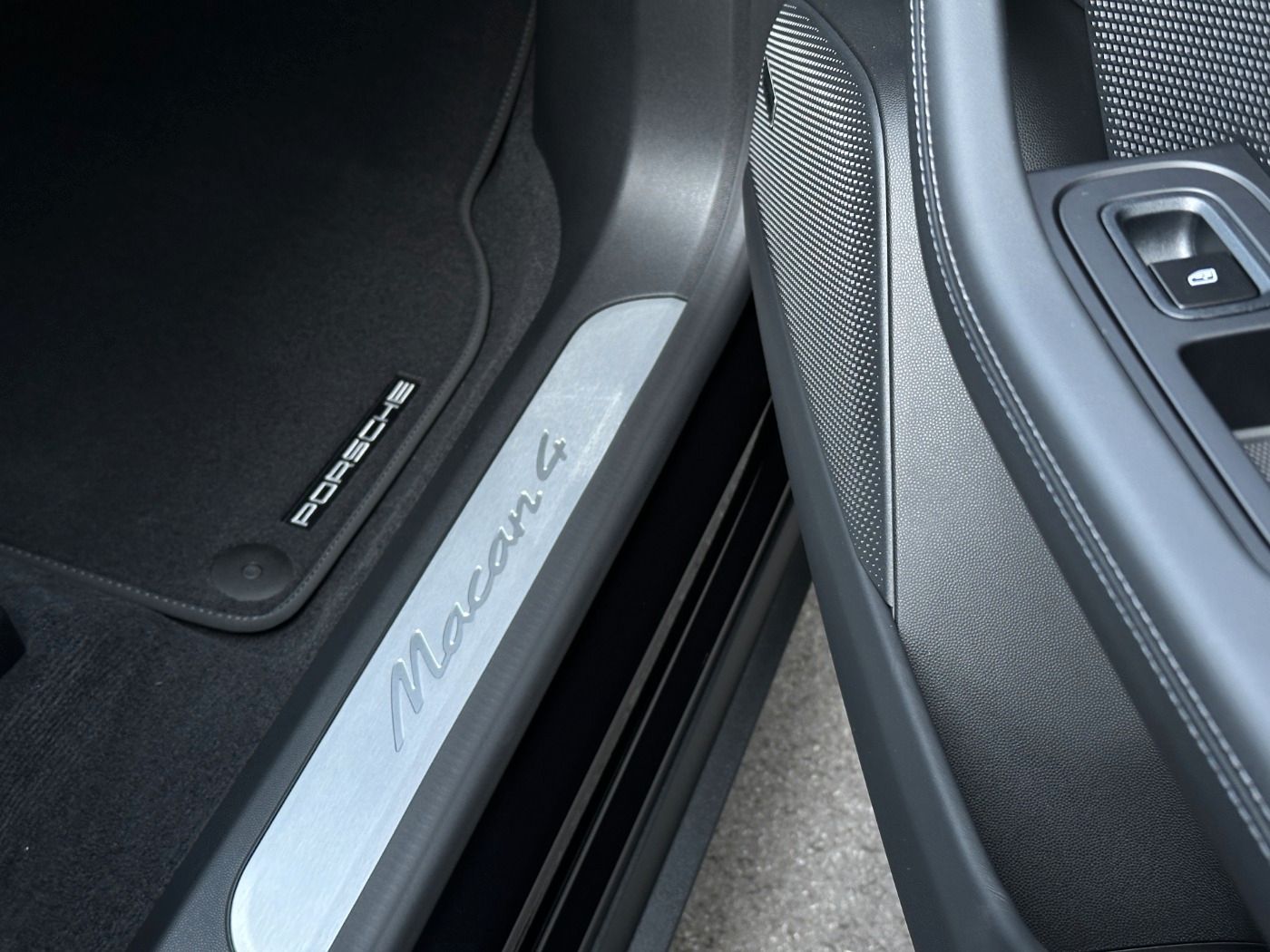 Porsche Macan 4 - Samsaru's Car Outlet