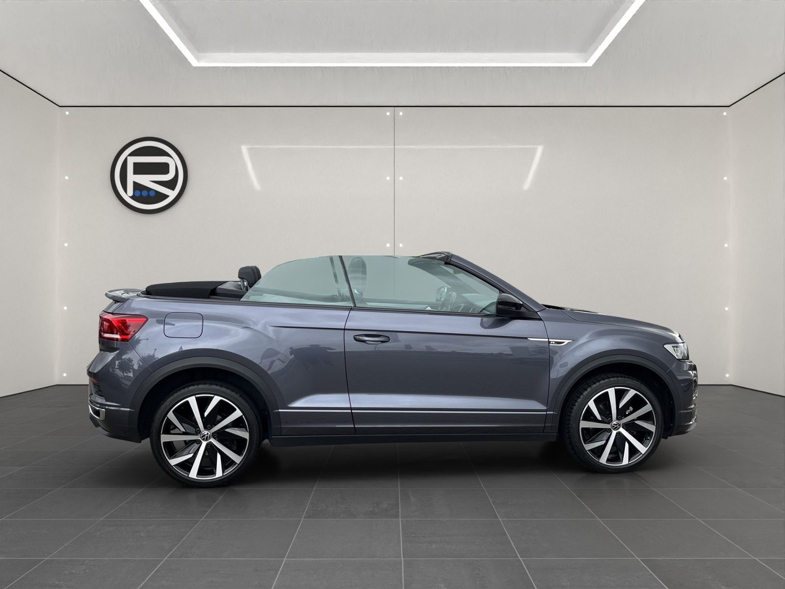 Volkswagen T-Roc R-Line - Samsaru's Car Outlet
