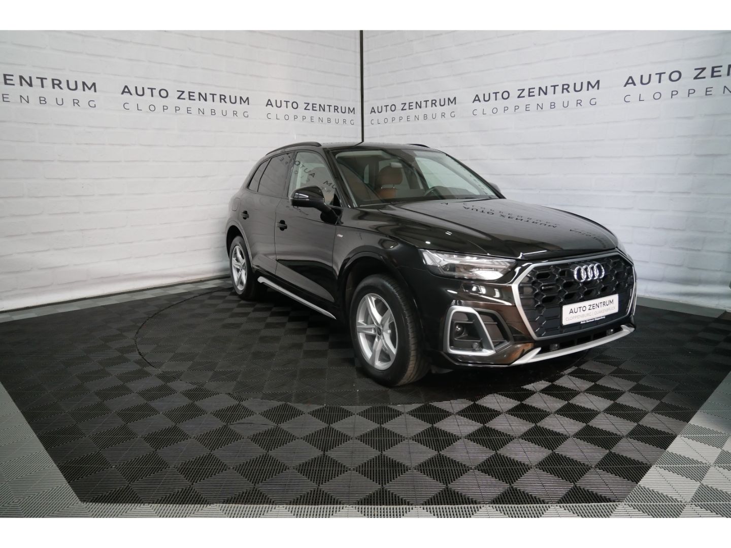 Audi Q5 50 TDI q S line - Samsaru's Car Outlet