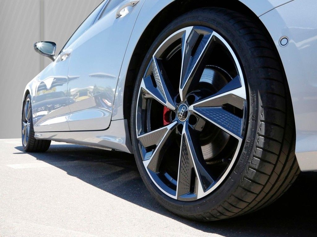Audi A6 Avant 55 TFSI e Q S line - Samsaru's Car Outlet