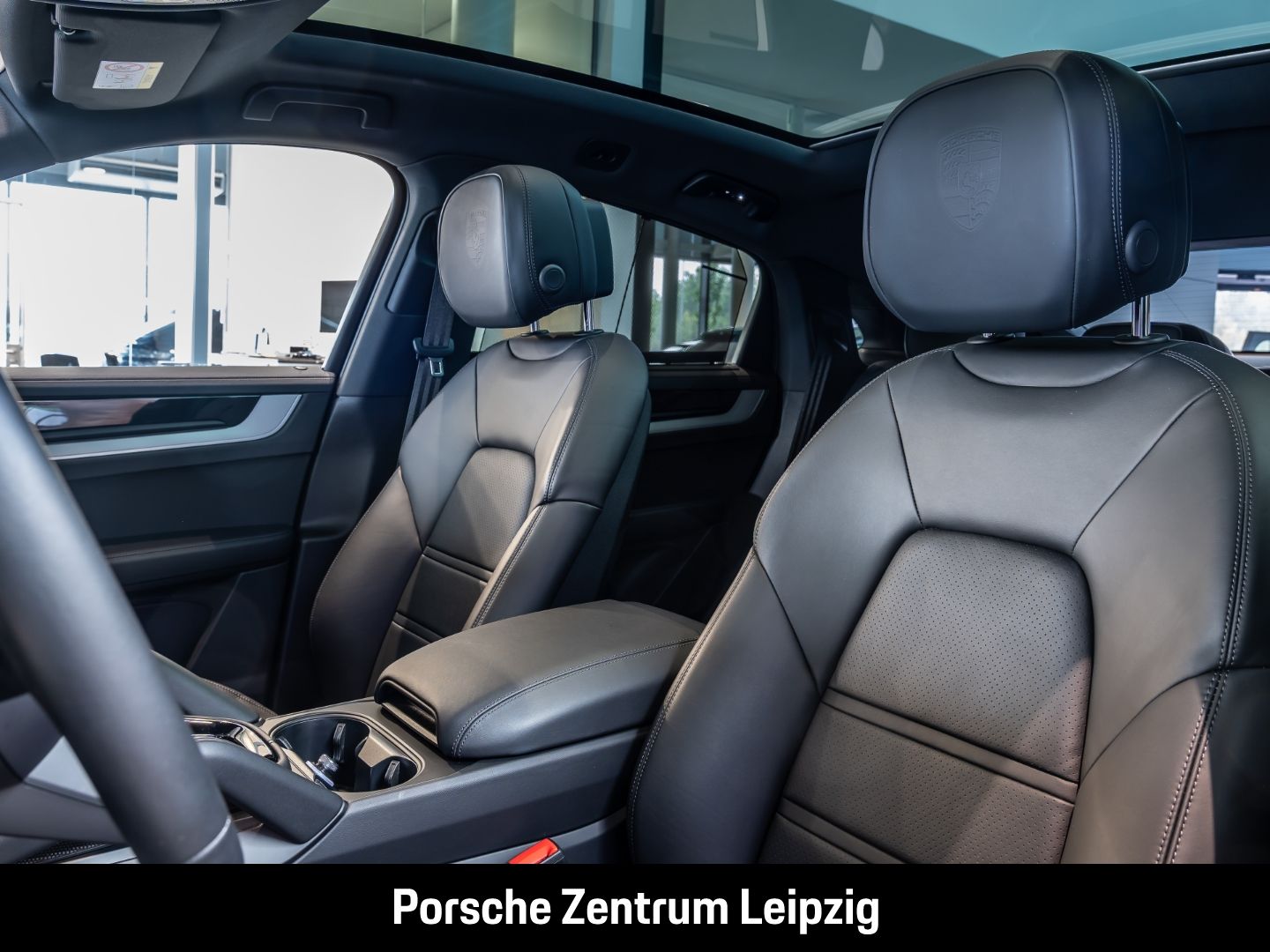 Porsche Cayenne E-Hybrid Coupe Sportabgas HD-Matrix Beif
