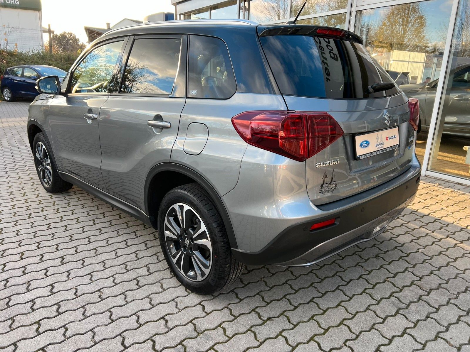 Suzuki Vitara 1.4 Mild-Hybrid Comfort+ - Samsaru's Car Outlet