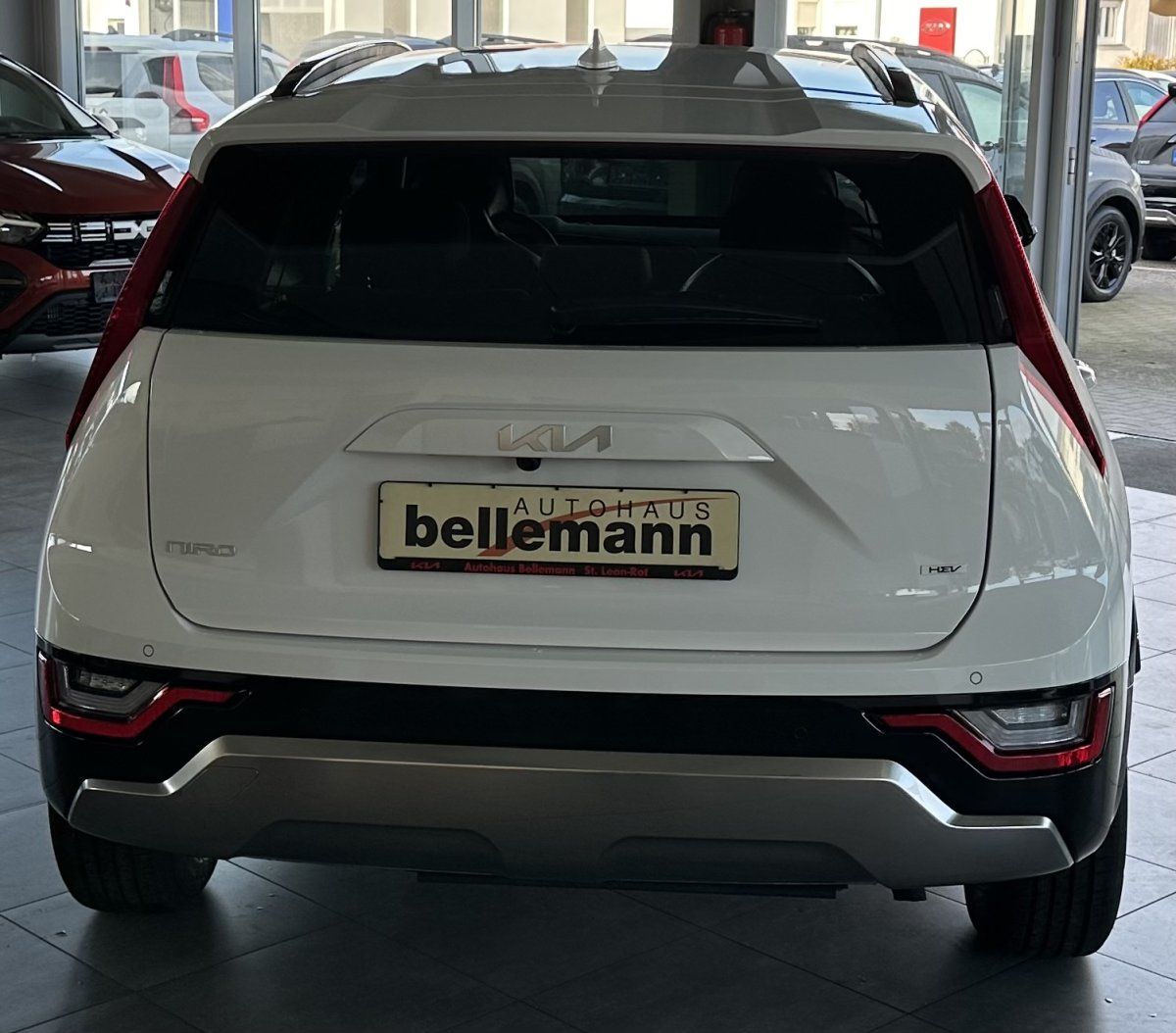 Kia Niro 1.6 HEV 129 DCT Vision - Samsaru's Car Outlet