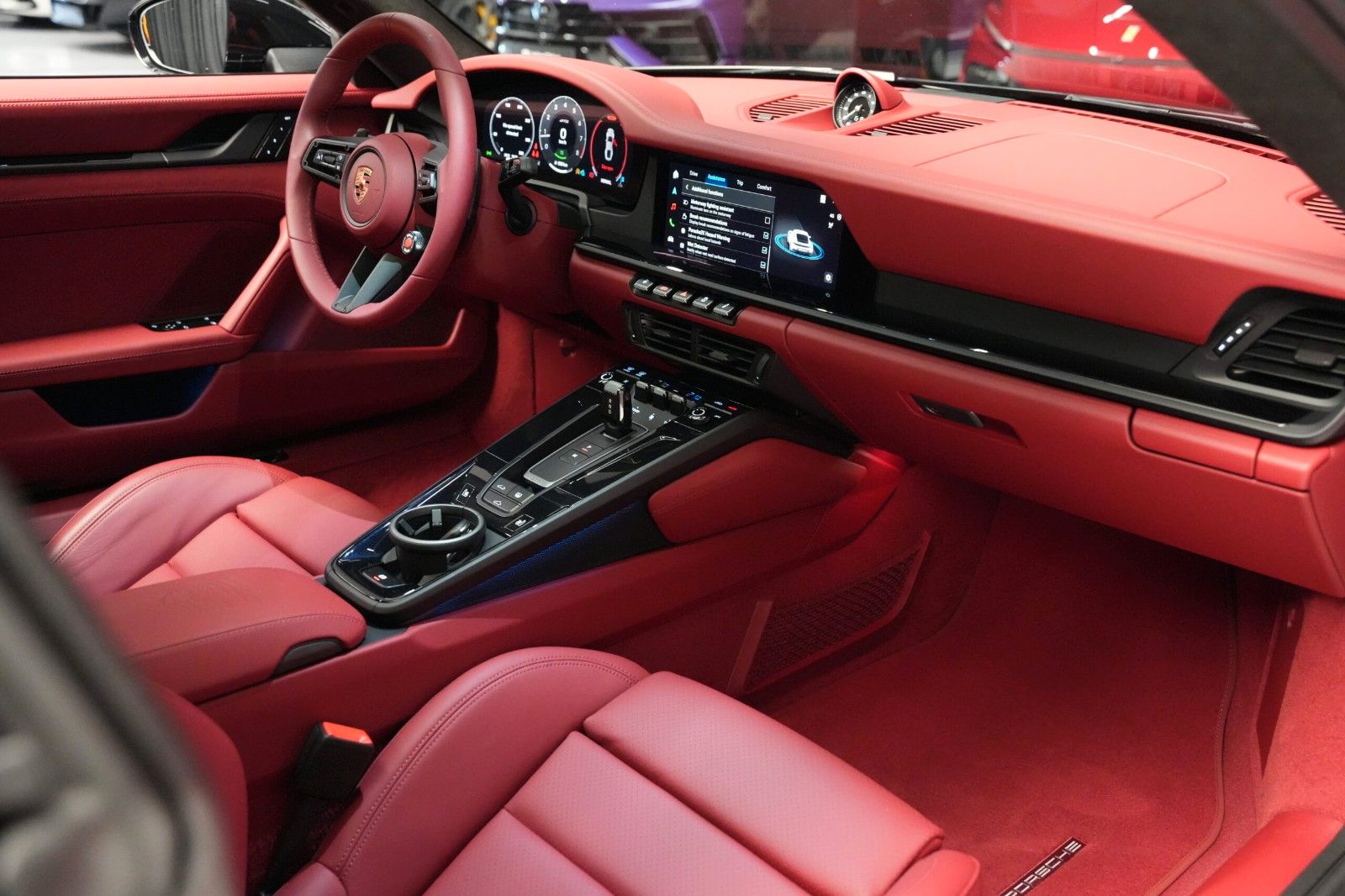 Porsche 911 Carrera 4 GTS T-Hybrid