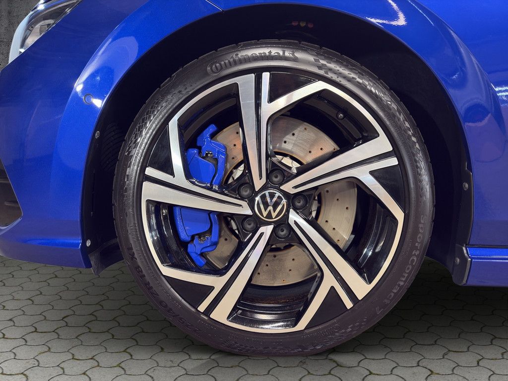 Volkswagen Golf Variant R 2.0 TSI 4Motion Matrix+Pano+HuD