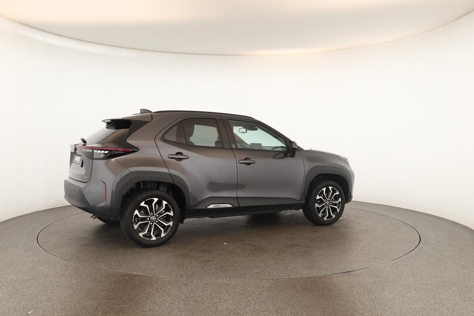 Toyota Yaris Cross CVT Team D LED Navi SHZ iACC Kam 17"