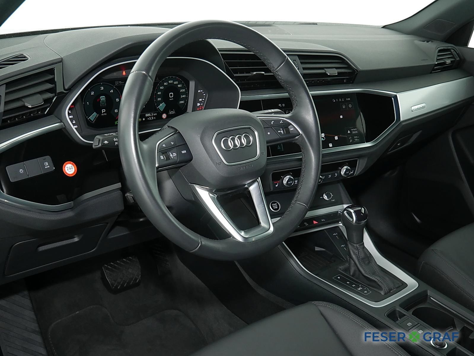 Audi Q3 advanced 40 TDI qu - Samsaru's Car Outlet