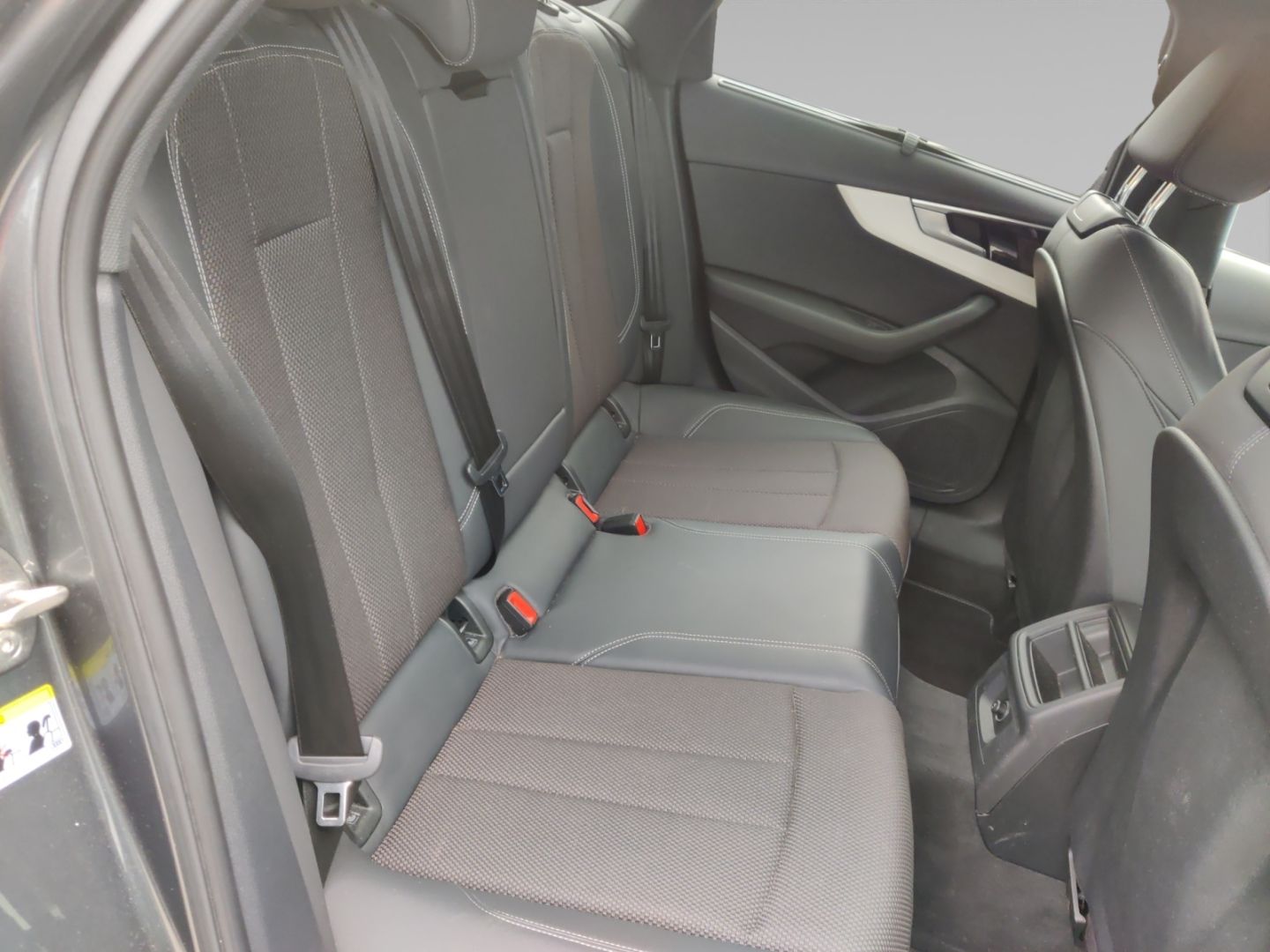 Audi A4 Avant S line 40 TDI quattro - Samsaru's Car Outlet