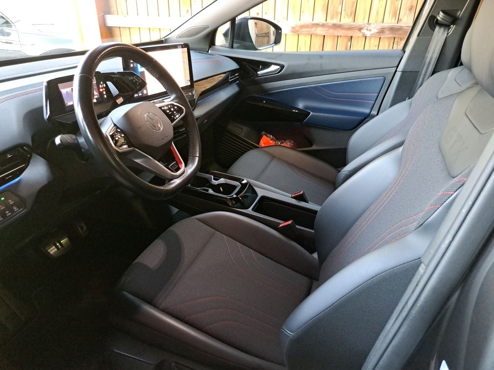 Volkswagen ID.4 GTX 1,99% PANO AHK NAV APP 20" WÄRMEPU DCC