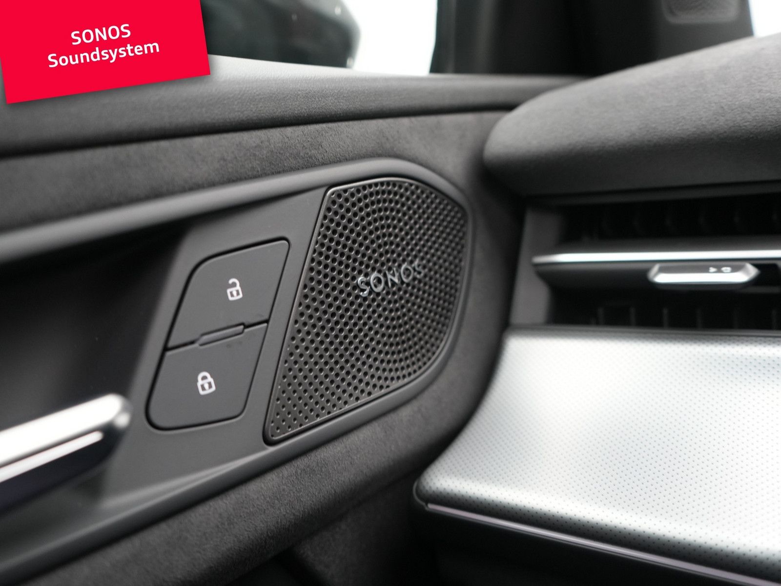 Audi Q3 S tronic S line SONOS AHK NAV PANO MATRIX HUD
