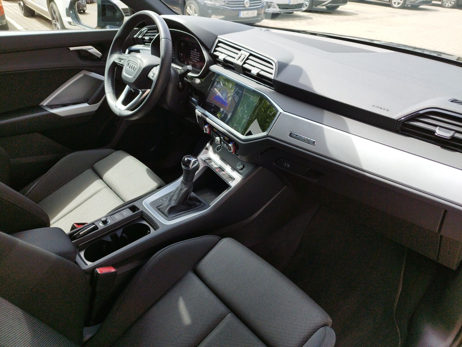 Audi Q3 S line 35 TDI quattro S-tronic - Samsaru's Car Outlet