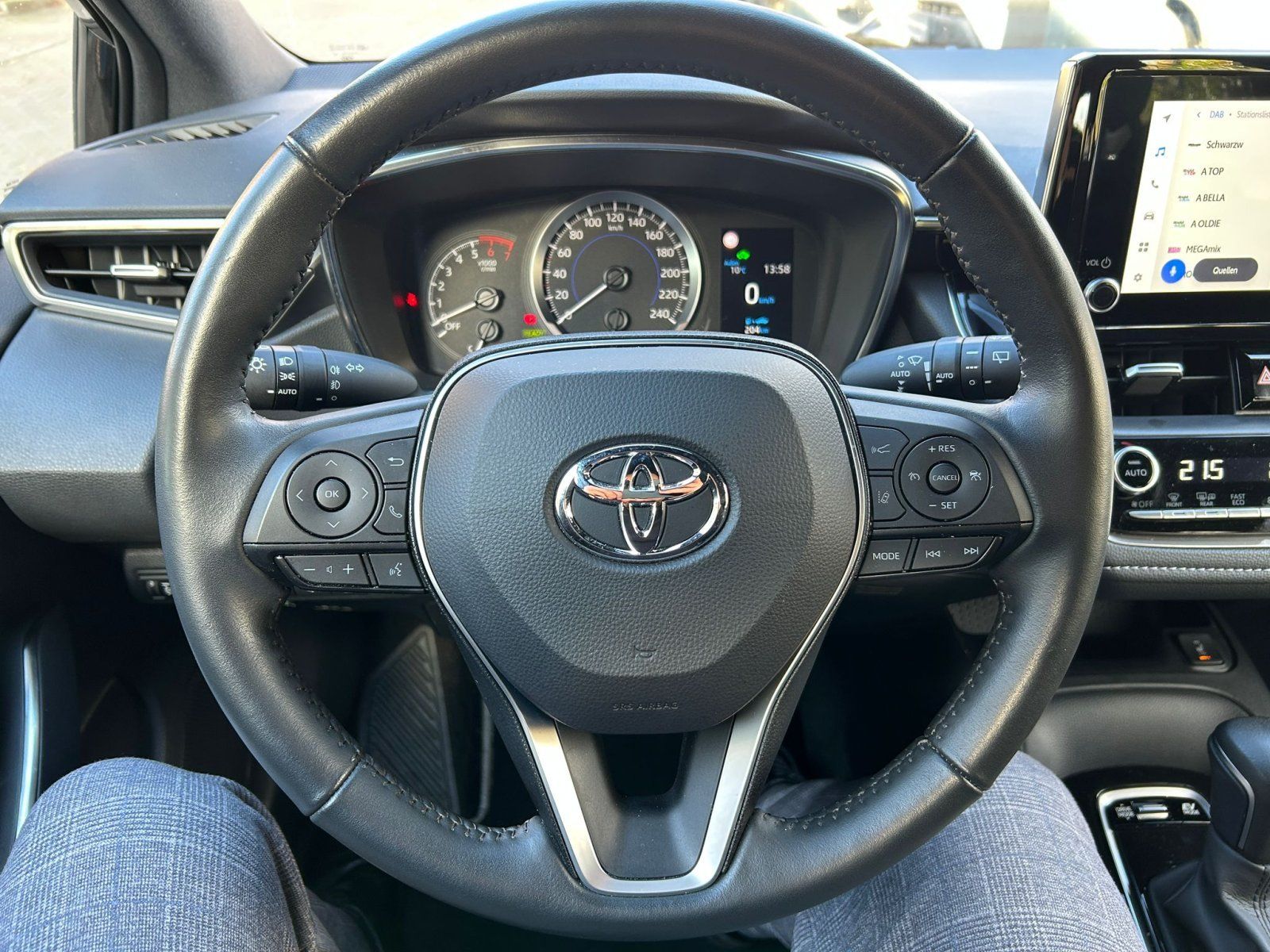 Toyota Corolla 1.8l Hybrid  Business Edition *Einparkse