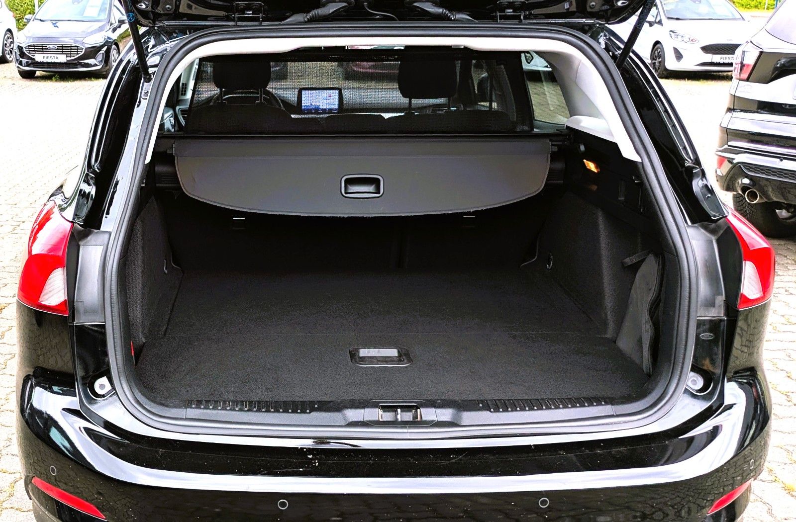 Ford Focus Turnier Cool & Connect *AHK*KAMERA*LED*