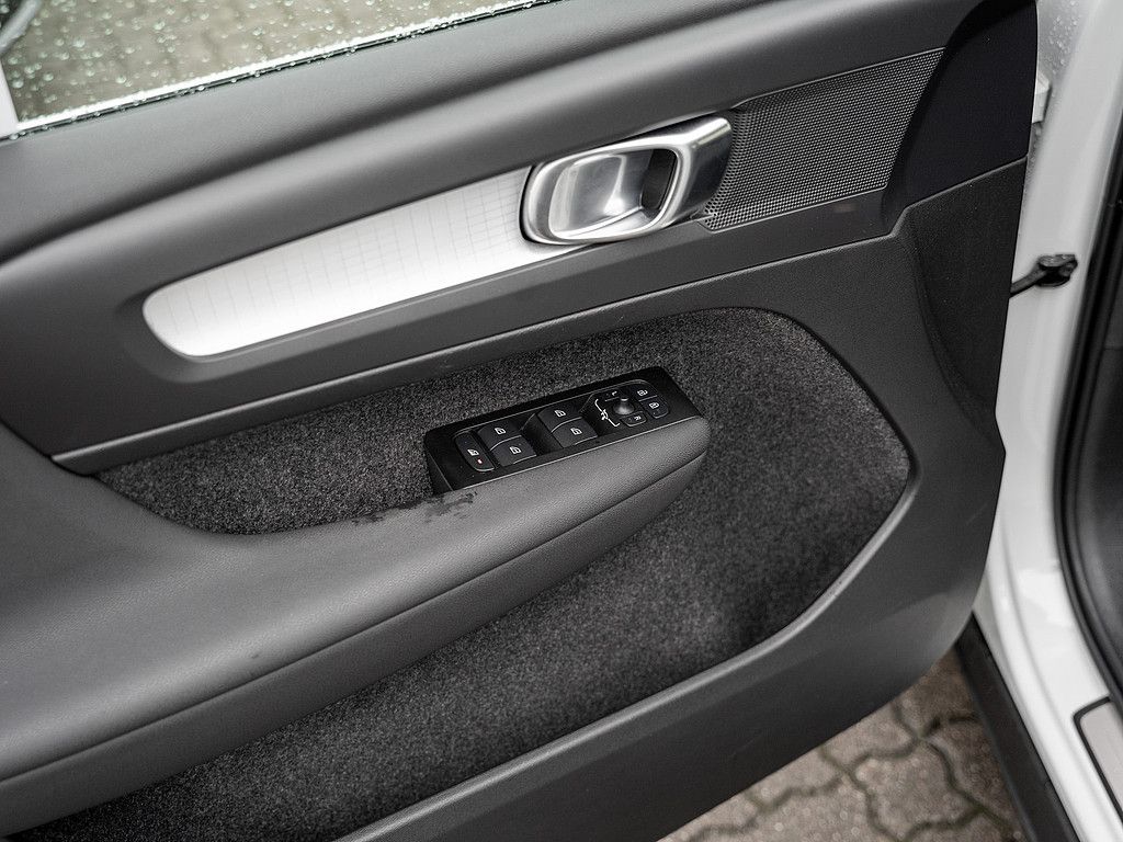 Volvo XC40 T4 Recharge Inscription Expression