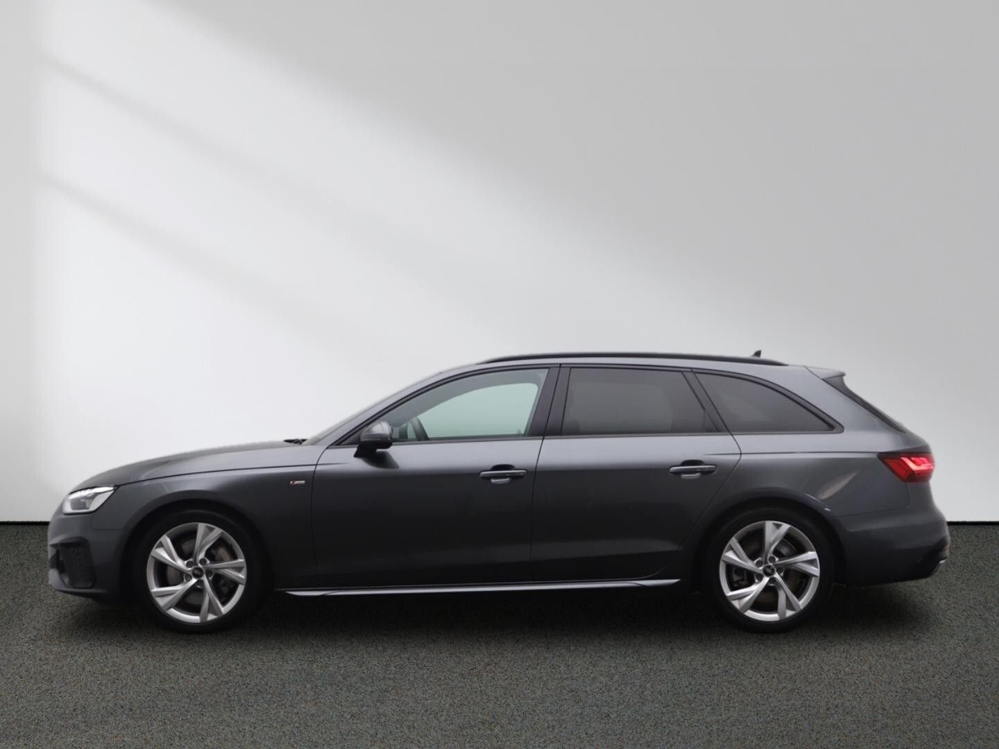 Audi A4 Avant S line 45 TFSI quattro - Samsaru's Car Outlet
