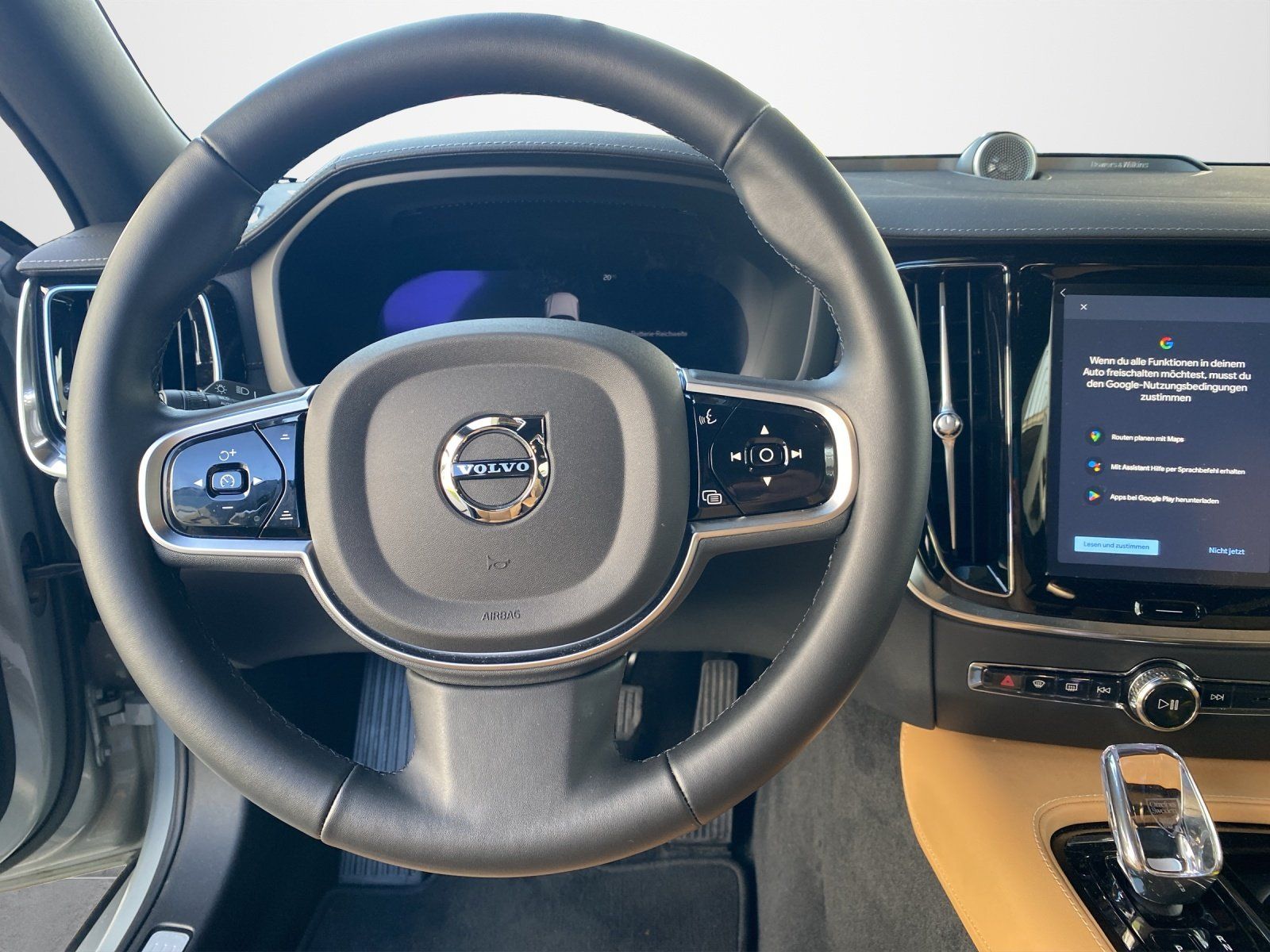 Volvo V60 T8 Ultra Dark AHK*360*HEADUP*